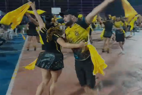 Pistoleiros na Comunidade (1)