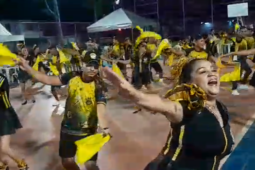 Pistoleiros na Comunidade (5)