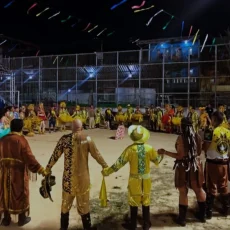 Pistoleiros no Festival do Penarol